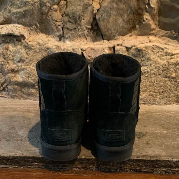 UGGs - Picture 5 of 7